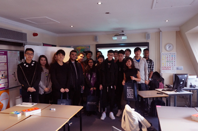 DLD Business students visit Holt Business School