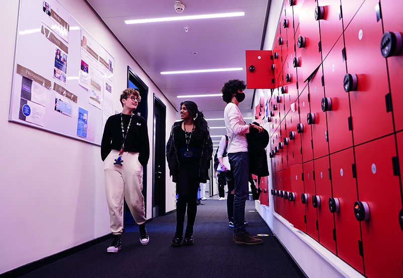 Students Inside DLD College London