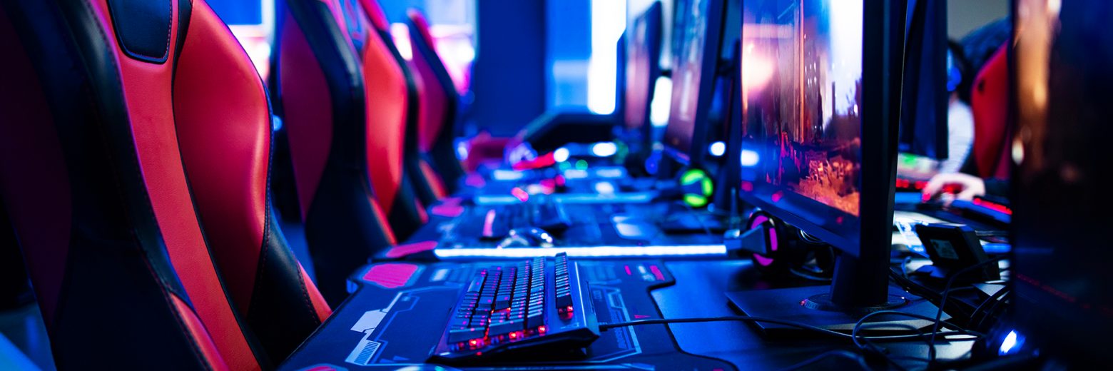esports computers and gaming chairs